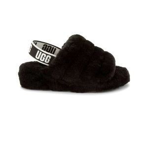 UGG Slippers (Black) Women size 9 barely worn and in near perfect condition